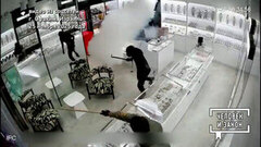 Видео недели: дерзкое ограбление; неадекватный курьер. Человек и закон. Фрагмент