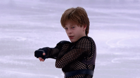 Смотрите сегодня юниорский Кубок Первого канала по фигурному катанию