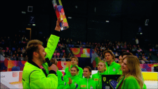 Победителем Кубка Первого канала среди юниоров стала команда Александры Трусовой