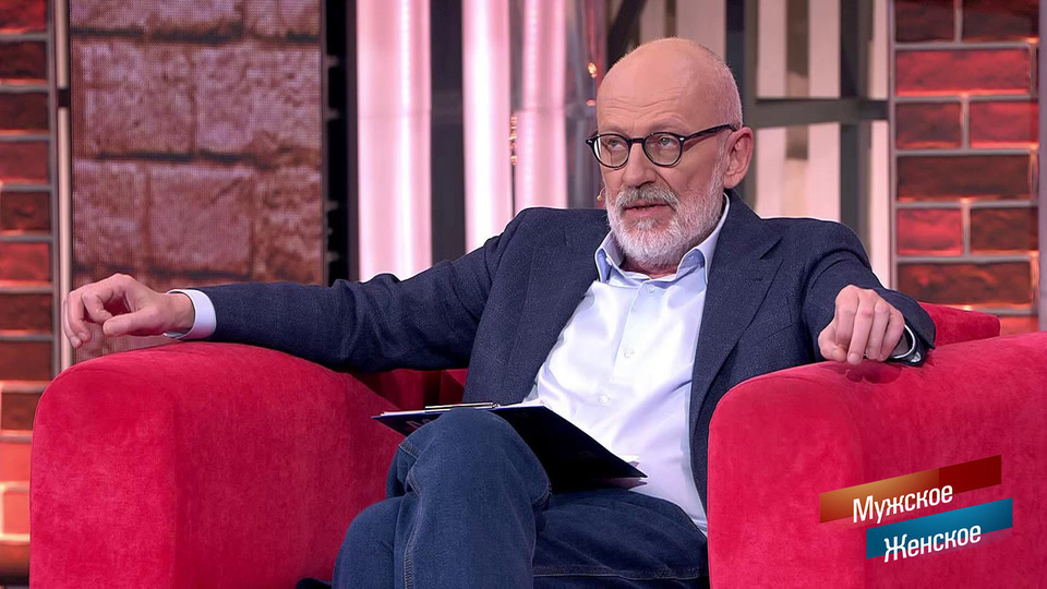 «17 котов — это непозволительная роскошь для вас!» — Александр Гордон пытается вразумить пенсионерку. Мужское / Женское. Фрагмент выпуска от 10.12.2025