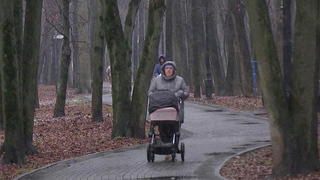 Столичных автомобилистов и пешеходов предупреждают об опасном перепаде температур