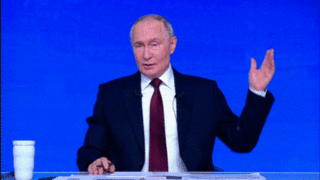 Кладите трубку: Путин дал совет, как не стать жертвой телефонных мошенников