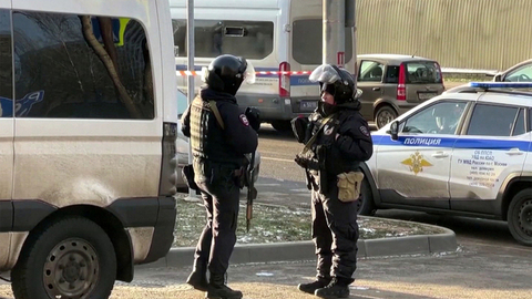 На юге Москвы погибли двое сотрудников ДПС, пытаясь задержать подозрительного мужчину