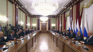 Владимир Путин проводит встречу с правительством