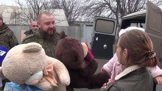 Бойцы «Южной» группировки поздравляют семьи сослуживцев