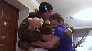 С фронта на праздник: семейные истории, которые начались с известия об отпуске