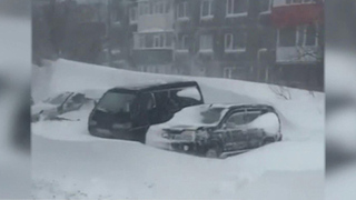 Из-за мощного снегопада режим ЧС введен в нескольких районах Камчатского края