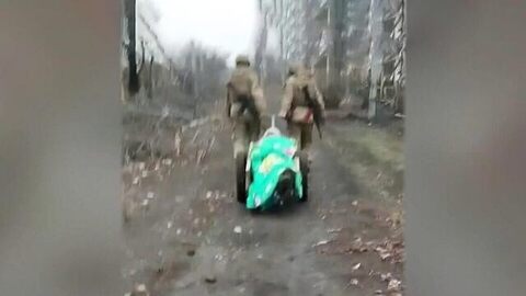 После полной зачистки Димитрова российские военные активно эвакуируют из города мирных жителей