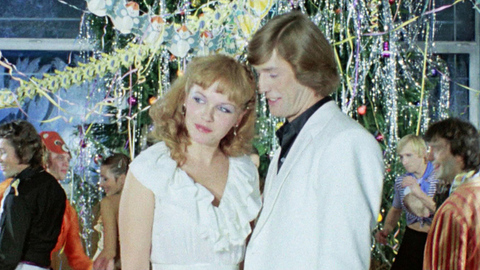 90 лет назад в нашей стране вновь стали отмечать Новый год