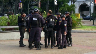 Ночью из Венесуэлы приходили сообщения о стрельбе у президентского дворца в Каракасе