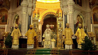 Православные верующие отмечают Рождество Христово