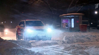 Обещанный снежный армагеддон обрушился на Москву