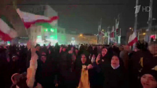 В Иране ночью начались митинги против беспорядков и в поддержку властей