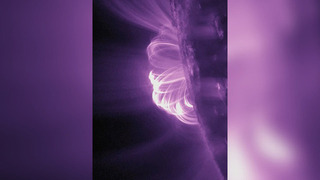 Сильная вспышка произошла на Солнце: кадры явления