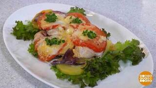 Готовим нежную куриную грудку с картошечкой. Доброе утро. Фрагмент