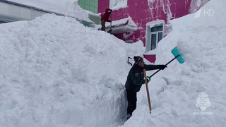 Камчатка приходит в себя после сильнейших за 30 лет снегопадов