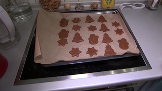 Близкие бойцов шлют на фронт письма со словами поддержки и гуманитарные грузы