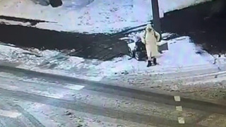 Не замела следы: москвичку задержали после попытки украсть снегоуборочную машину