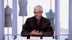 «У вас в семье абьюз: ей нравится, а вы заставляете переодеться». Александр Рогов поддержал желание героини ярко выглядеть. Модный приговор. Фрагмент