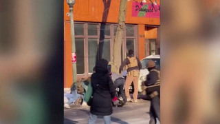 В США с новой силой вспыхнули протесты в Миннеаполисе после того, как силовики застрелили участника уличной акции