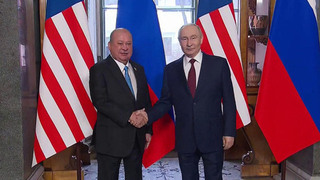 Владимир Путин в Санкт-Петербурге принимает короля Малайзии