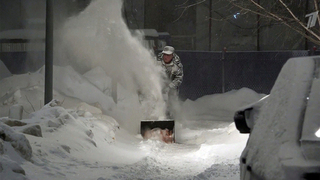 Москву накрыл мощный снегопад