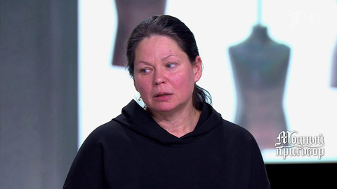 «Я вскочила, а у нас уже вся кухня пылает!» Героиня рассказала, как после пожара её выручили жители родного города. Модный приговор. Фрагмент выпуска от 27.01.2026