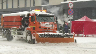 В Москве из-за сильного снегопада действует желтый уровень погодной опасности