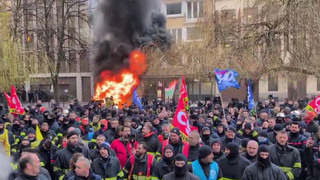 Во Франции прошла массовая акция протеста из-за ухудшений условий труда в спасательных службах