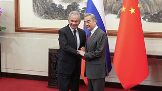 Секретарь Совбеза Сергей Шойгу провел переговоры с главой МИД Китая Ван И