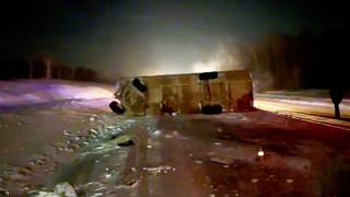 Появились кадры с места ДТП в Красноярском крае, где погибли пять человек