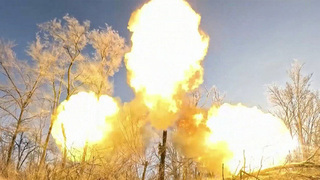 Российская армия ночью нанесла массированный удар по военным тылам врага