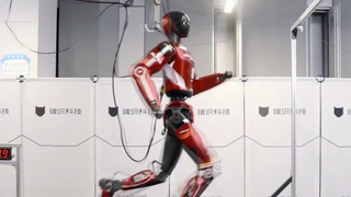 В Китае собрали самого быстрого робота в мире