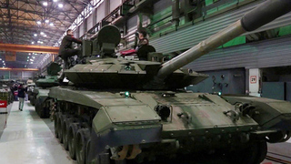 В 2026 году в войска планируется поставить более 310 тысяч образцов техники, сообщили в Минобороны