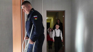 В Подмосковье ключи от служебных квартир получили военнослужащие ракетных войск