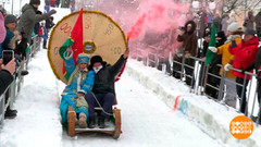 Словно лебеди саночки! А похожи на патефон... Доброе утро. Фрагмент