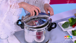 Скороварка: вред или польза? Врач объясняет. Жить здорово! Фрагмент 