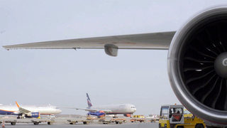 В День гражданской авиации с праздником работников отрасли поздравил президент