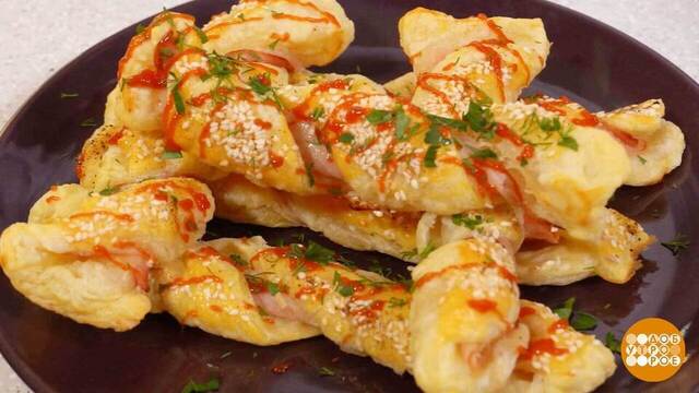 Готовим слоеные палочки с беконом. Доброе утро. Фрагмент 