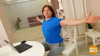 Сидячая работа? Отвлекайтесь и разминайтесь! Доброе утро. Фрагмент