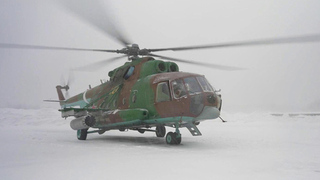 Пилоты Росгвардии, несмотря на метель, проводят учебные полеты