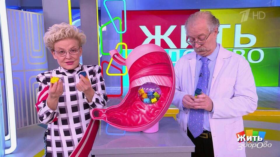 Коллаген в бутылке — обещание, а не чудо. Жить здорово! Фрагмент выпуска от 13.02.2026