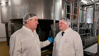 «Вранье» — эксперт опроверг использование сухого молока в производстве сгущенки