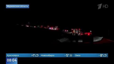 Многокилометровую пробку из Териберки в Мурманской области сняли на видео