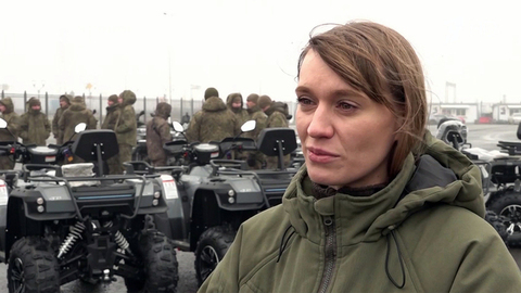 Волонтеры Катя и Валя Корниенко передали в зону СВО помощь, собранную всей страной