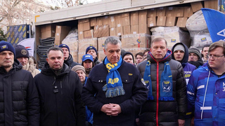 Новый конвой с грузом для российских военных отправила партия ЛДПР