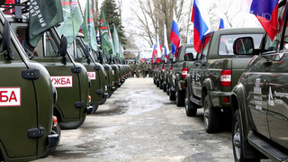 Минпромторг и Народный фронт отправили крупную партию техники в зону СВО