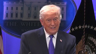 Президент США обложил тарифами весь мир