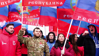 Патриотические акции в честь годовщины признания независимости республик Донбасса прошли в Москве