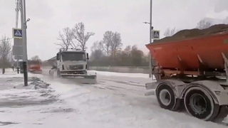 Появились кадры последствий парализовавшего Дальний Восток снежного циклона